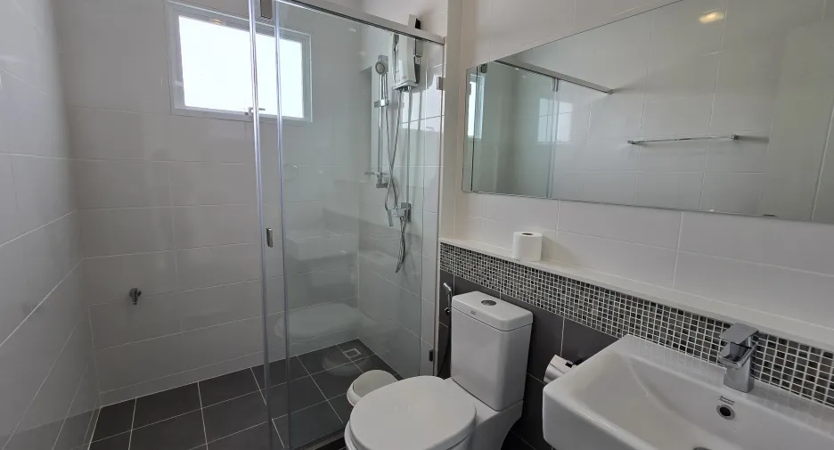 Casa en venta y en alquiler de 5 habitaciones en Mueang Phuket, Phuket