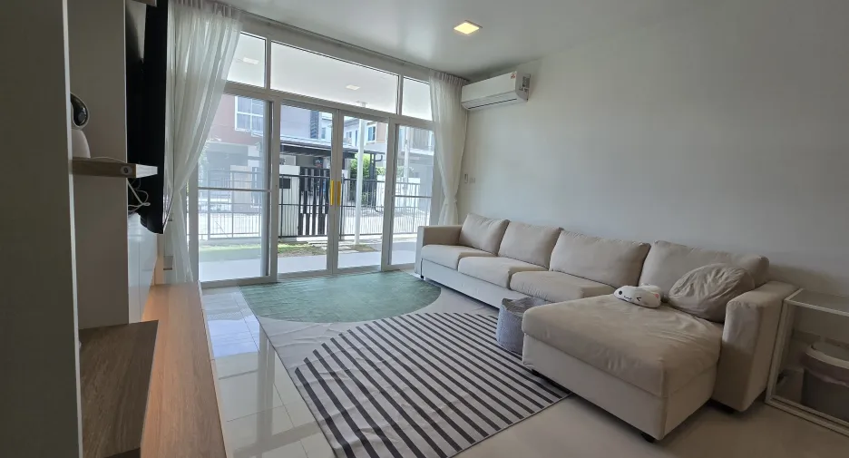 Casa en venta y en alquiler de 5 habitaciones en Mueang Phuket, Phuket