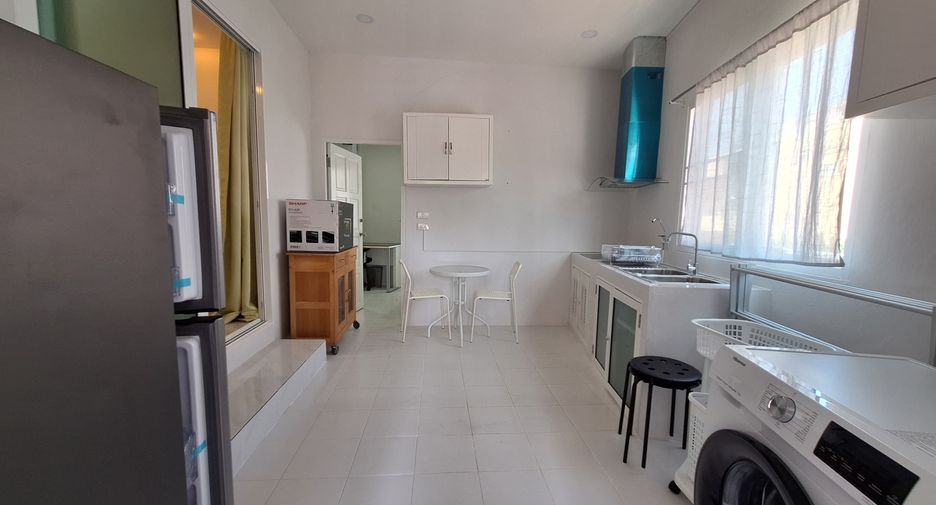 For rent 6 bedrooms villa in Hua Hin, Prachuap Khiri Khan
