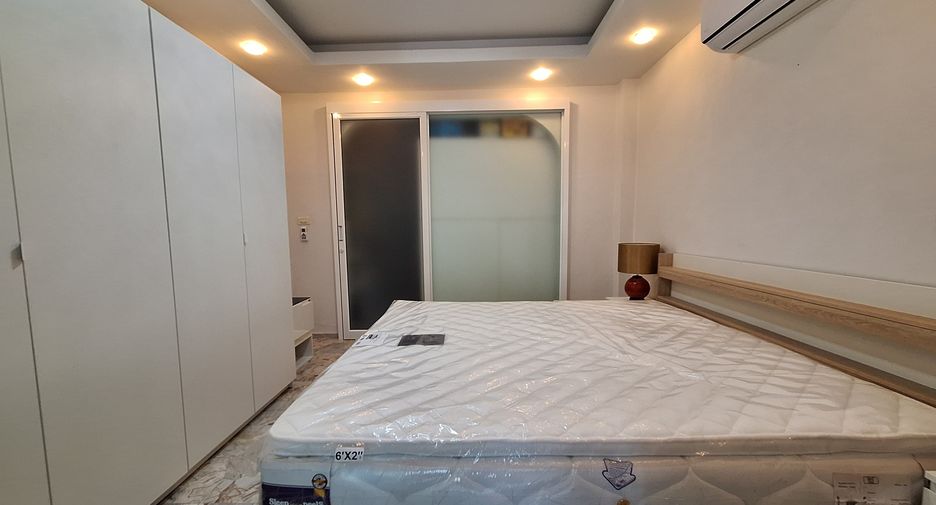 For rent 6 bedrooms villa in Hua Hin, Prachuap Khiri Khan