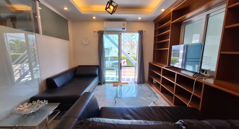 For rent 6 bedrooms villa in Hua Hin, Prachuap Khiri Khan