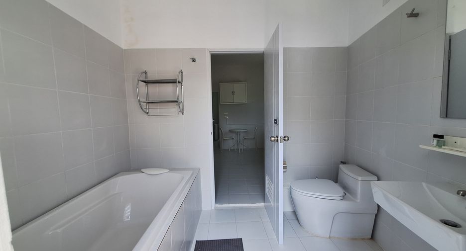For rent 6 bedrooms villa in Hua Hin, Prachuap Khiri Khan