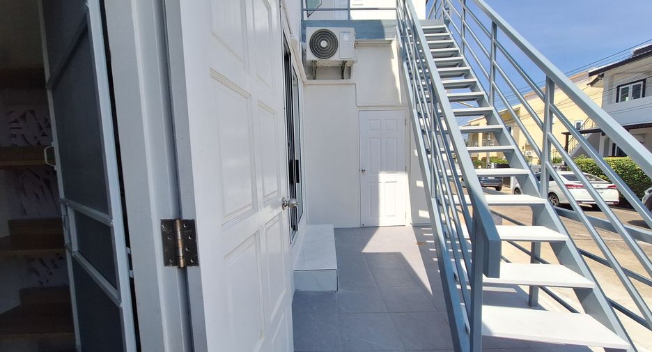 For rent 6 bedrooms villa in Hua Hin, Prachuap Khiri Khan