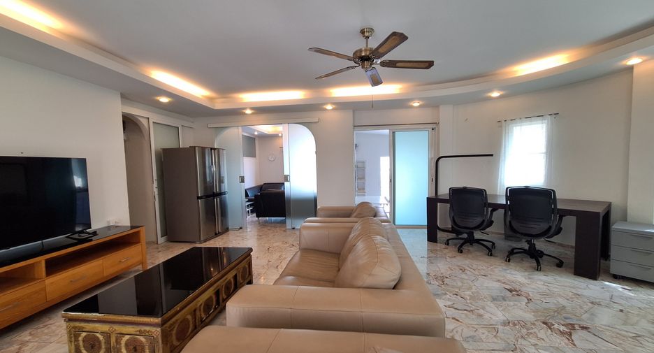 For rent 6 bedrooms villa in Hua Hin, Prachuap Khiri Khan
