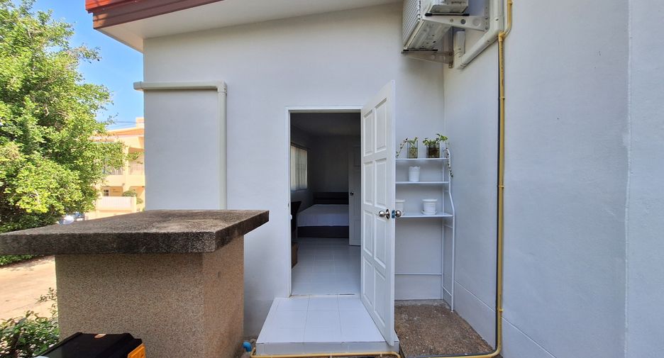For rent 6 bedrooms villa in Hua Hin, Prachuap Khiri Khan