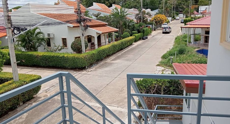 For rent 6 bedrooms villa in Hua Hin, Prachuap Khiri Khan