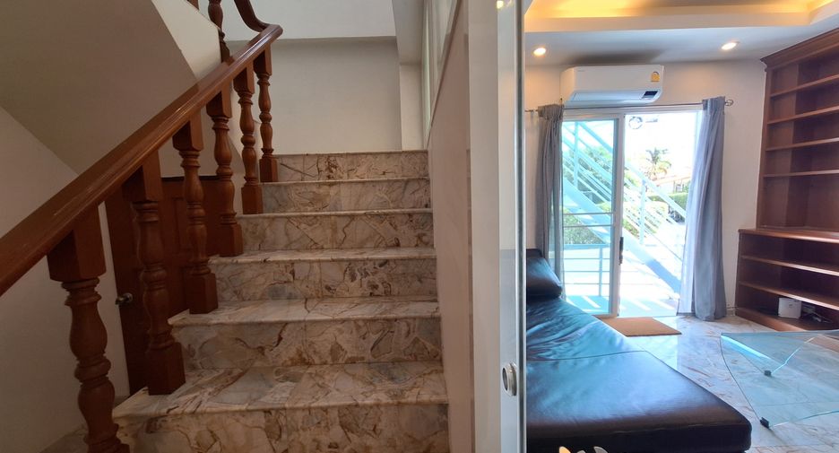 For rent 6 bedrooms villa in Hua Hin, Prachuap Khiri Khan