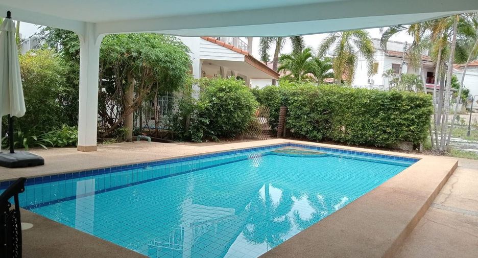 For rent 6 bedrooms villa in Hua Hin, Prachuap Khiri Khan