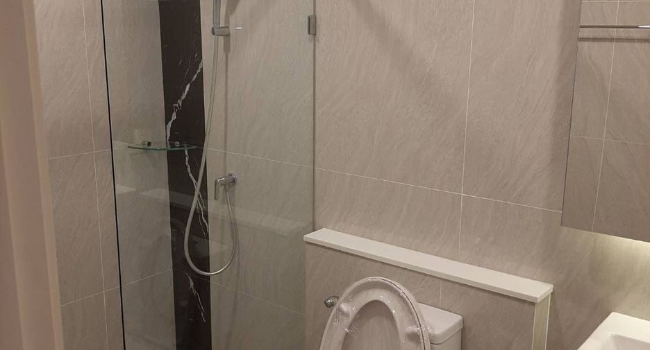 For sale 2 bedrooms condo in Phaya Thai, Bangkok