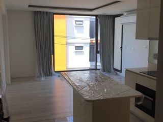 For sale 2 bedrooms condo in Phaya Thai, Bangkok