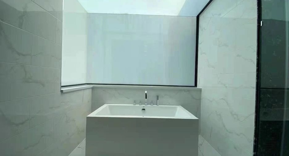 For sale 6 bedrooms villa in Bang Lamung, Chonburi