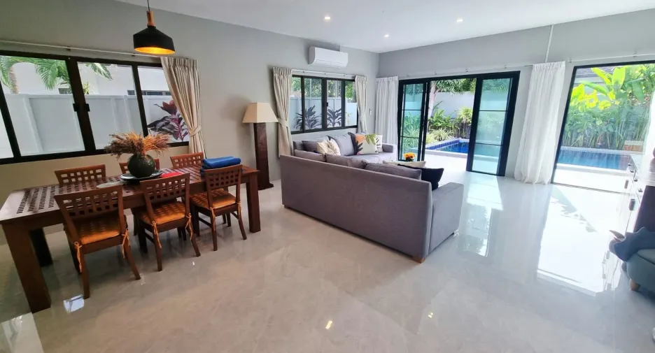 For rent 2 bedrooms villa in Mueang Phuket, Phuket