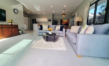 For rent 2 bedrooms villa in Mueang Phuket, Phuket