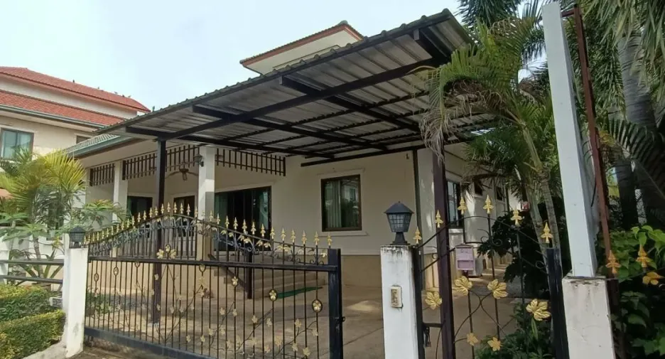 For sale and for rent 4 bedrooms house in Cha Am, Phetchaburi