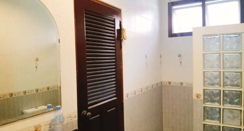For sale and for rent 4 bedrooms house in Cha Am, Phetchaburi