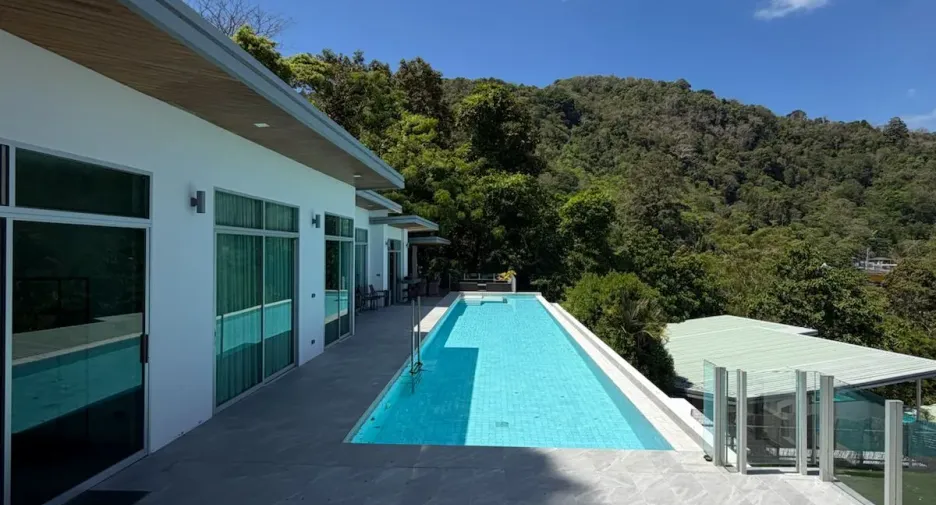 Villa en venta de 8 habitaciones en Kathu, Phuket