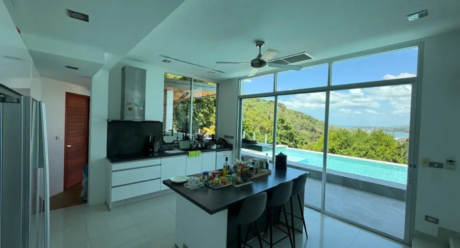 Villa en venta de 8 habitaciones en Kathu, Phuket