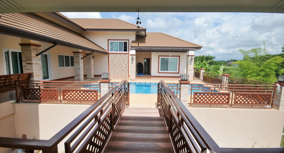 For sale 6 bedrooms villa in Doi Saket, Chiang Mai