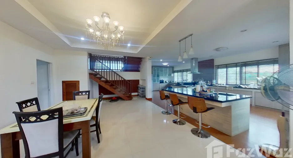 For sale 6 bedrooms villa in Doi Saket, Chiang Mai