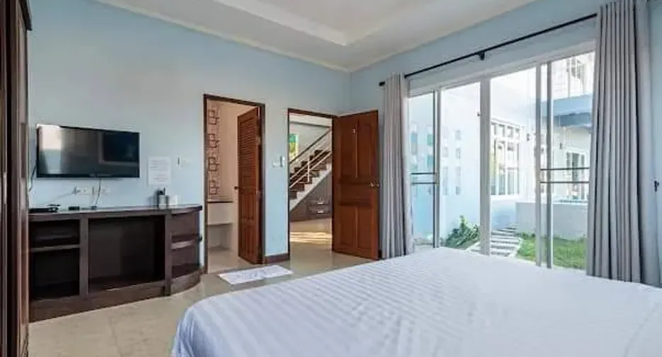 For rent 4 bedrooms villa in Hua Hin, Prachuap Khiri Khan
