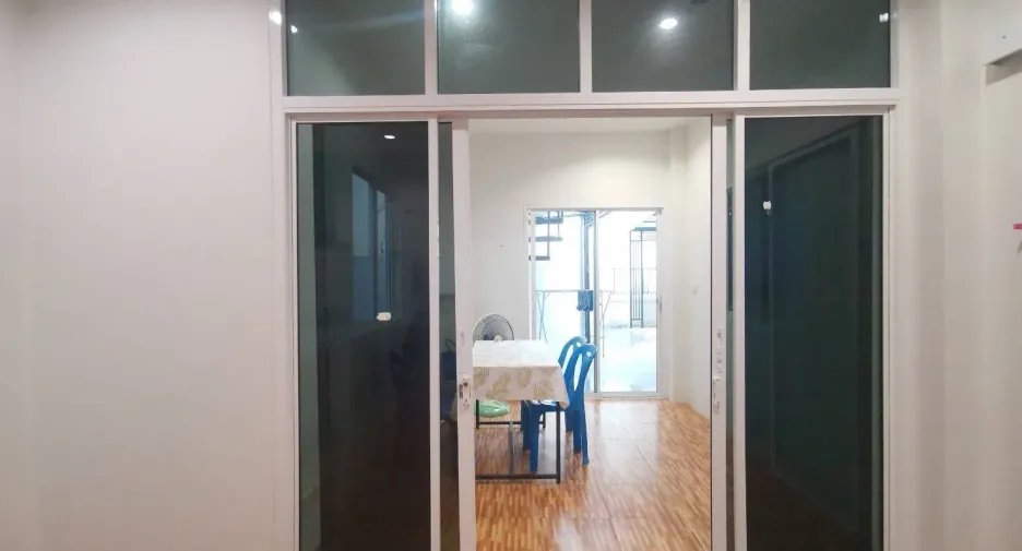 À vendre et à louer 4 chambres maison à Hua Hin, Prachuap Khiri Khan