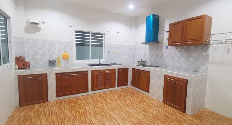 À vendre et à louer 4 chambres maison à Hua Hin, Prachuap Khiri Khan