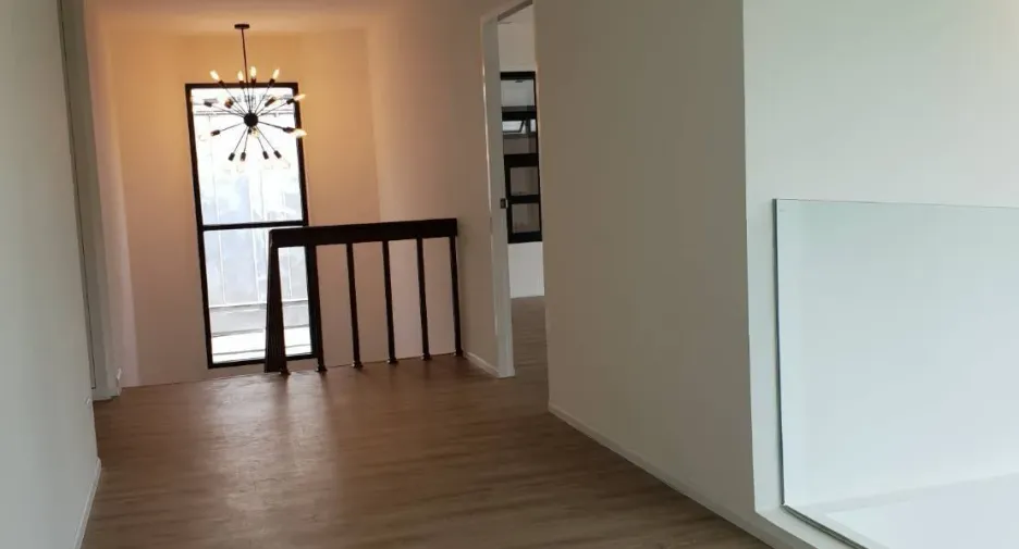 Casa en venta y en alquiler de 4 habitaciones en Phra Khanong, Bangkok