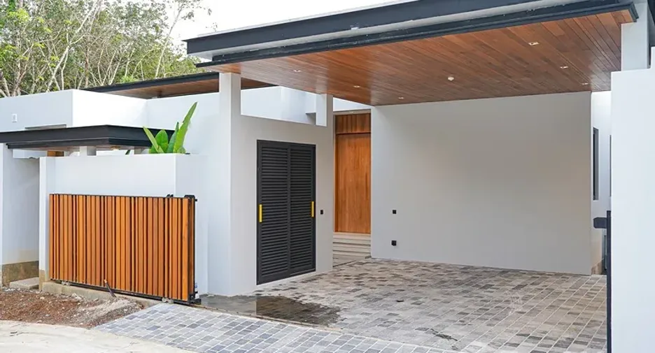 For sale 4 bedrooms villa in Thalang, Phuket