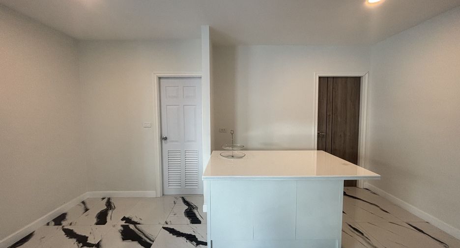 À vendre et à louer 4 chambres villa à Hua Hin, Prachuap Khiri Khan
