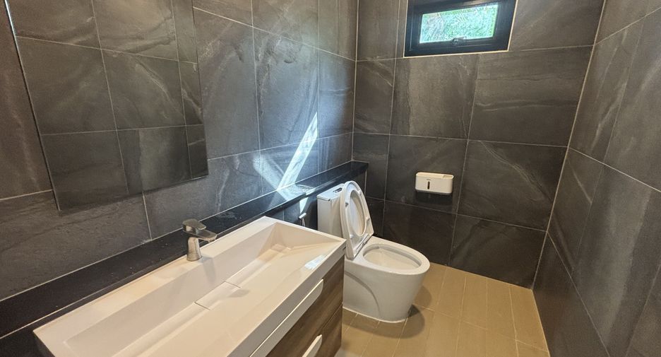À vendre et à louer 4 chambres villa à Hua Hin, Prachuap Khiri Khan
