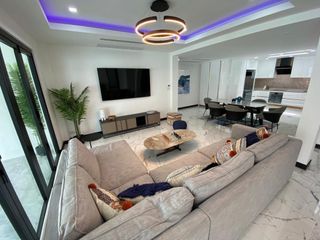 Villa zur Miete mit 5 Zimmer in Bang Lamung, Chonburi