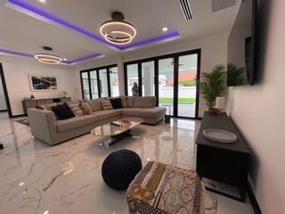 Villa zur Miete mit 5 Zimmer in Bang Lamung, Chonburi