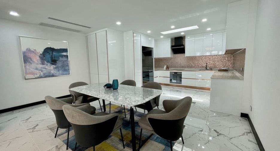 Villa en alquiler de 5 habitaciones en Bang Lamung, Chonburi