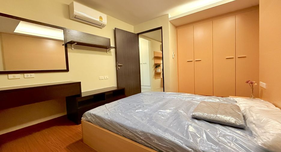 For sale 1 bed condo in Wang Thonglang, Bangkok
