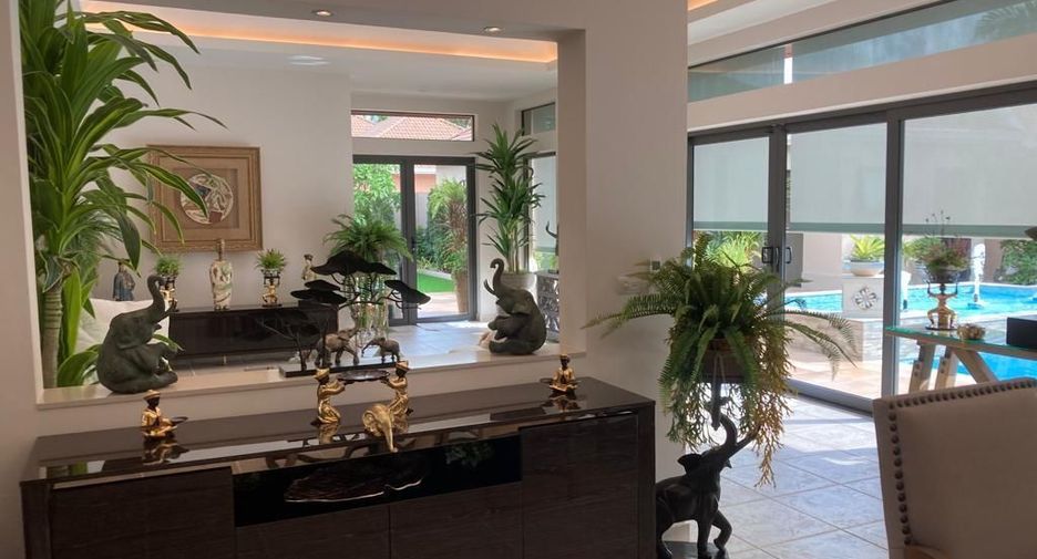 For sale and for rent 4 bedrooms house in Bang Lamung, Chonburi