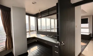 For sale 3 bedrooms condo in Bang Kho Laem, Bangkok