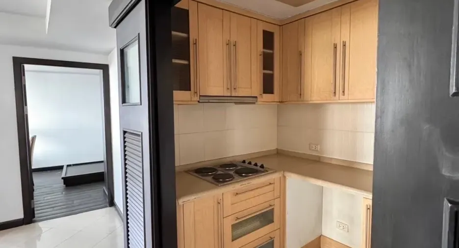 For sale 3 bedrooms condo in Bang Kho Laem, Bangkok