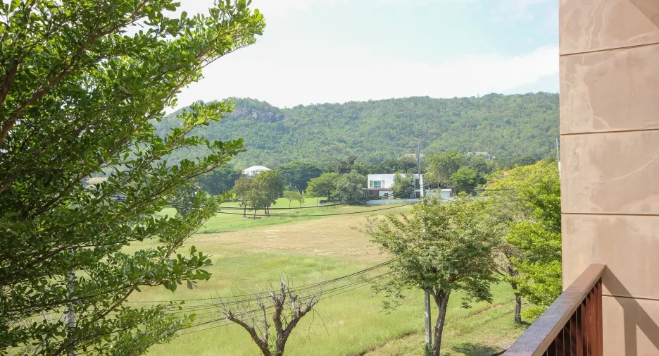 For sale 2 ベッドルーム condo in Cha Am, Phetchaburi