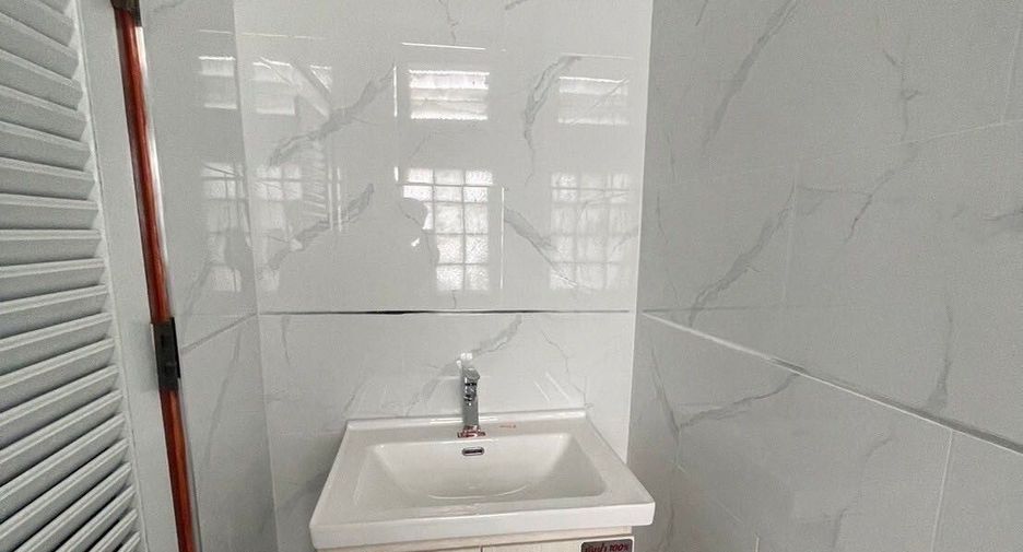 For sale office in Bang Sue, Bangkok