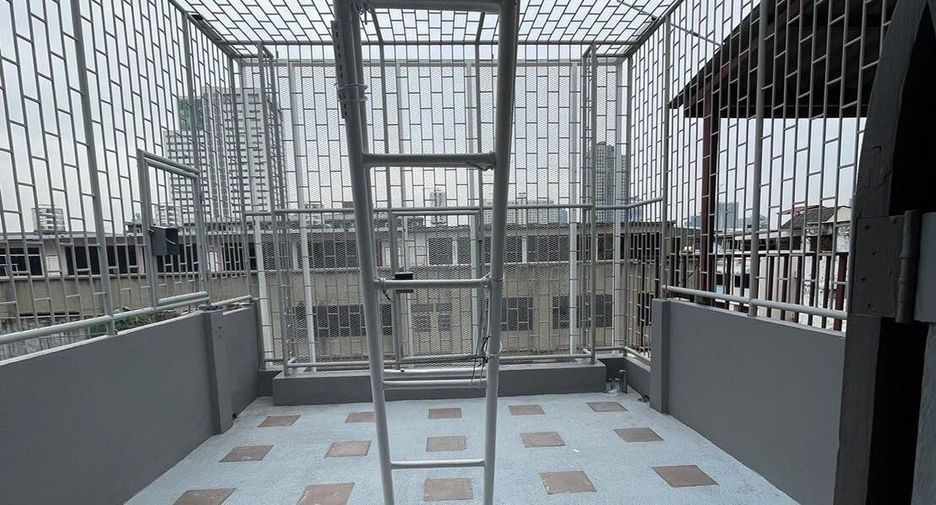 For sale office in Bang Sue, Bangkok
