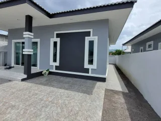 For sale 2 bedrooms house in Cha Am, Phetchaburi