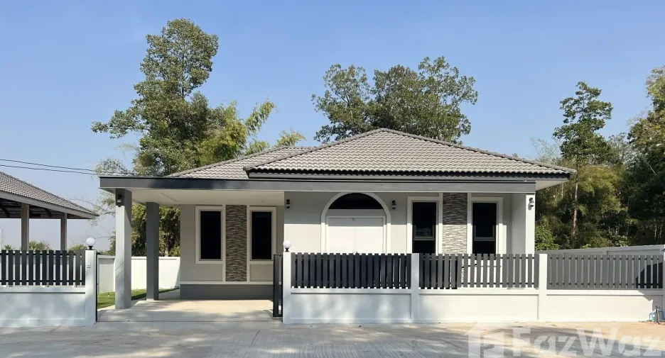 For sale 3 bedrooms house in Kumphawapi, Udon Thani