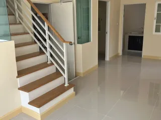 Casa en venta de 3 habitaciones en Prawet, Bangkok