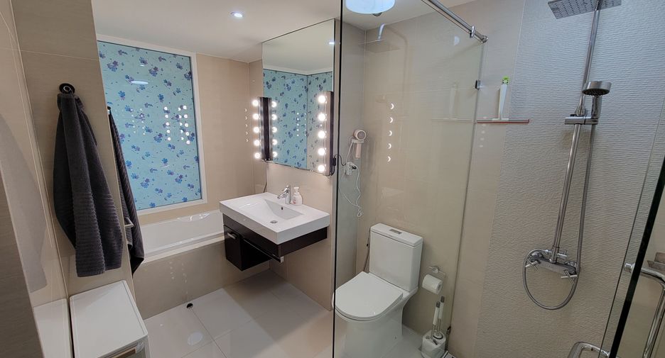 For sale 2 bedrooms condo in Mueang Phuket, Phuket