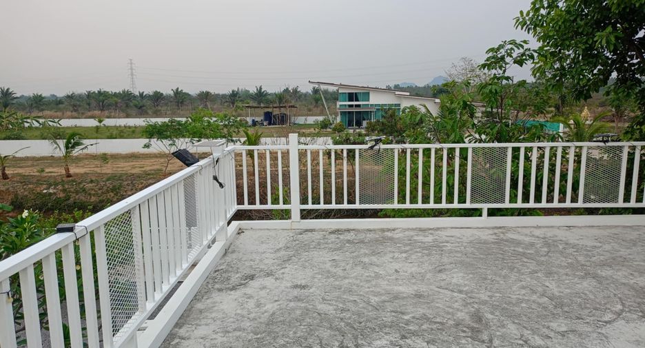 For sale 4 bedrooms house in Hua Hin, Prachuap Khiri Khan