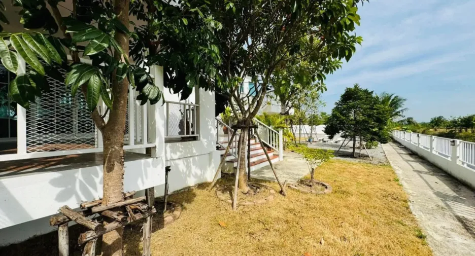 For sale 4 bedrooms house in Hua Hin, Prachuap Khiri Khan