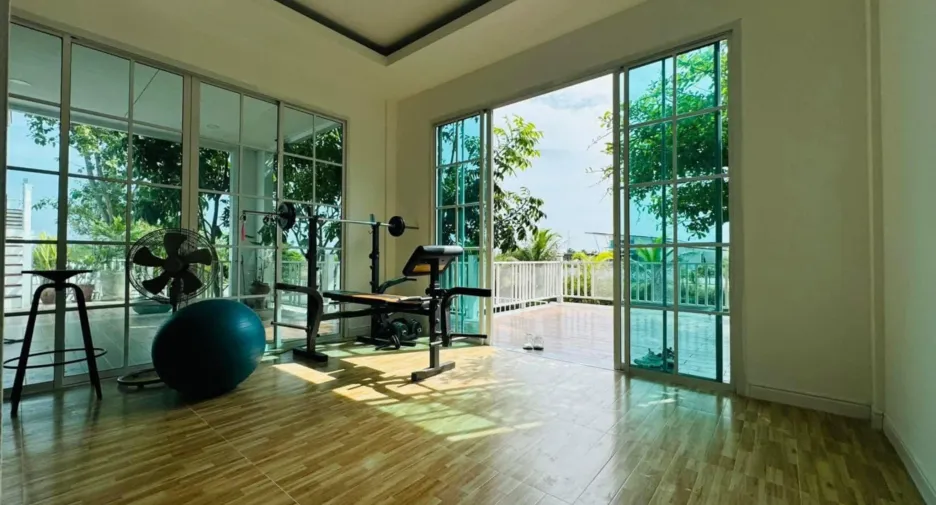For sale 4 bedrooms house in Hua Hin, Prachuap Khiri Khan