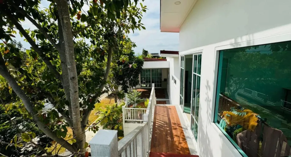 For sale 4 bedrooms house in Hua Hin, Prachuap Khiri Khan