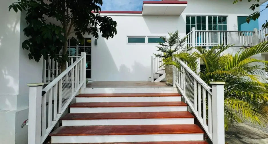 For sale 4 bedrooms house in Hua Hin, Prachuap Khiri Khan