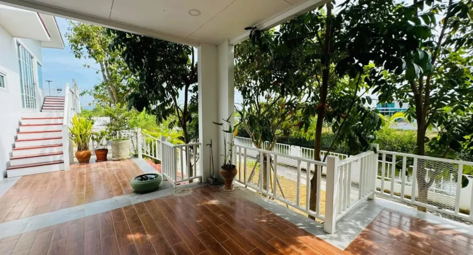 For sale 4 bedrooms house in Hua Hin, Prachuap Khiri Khan